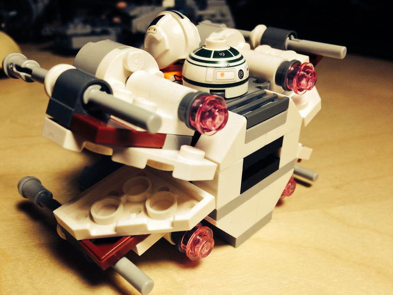 Illustration for article titled A Little LEGO Star Wars Goes A Long Way